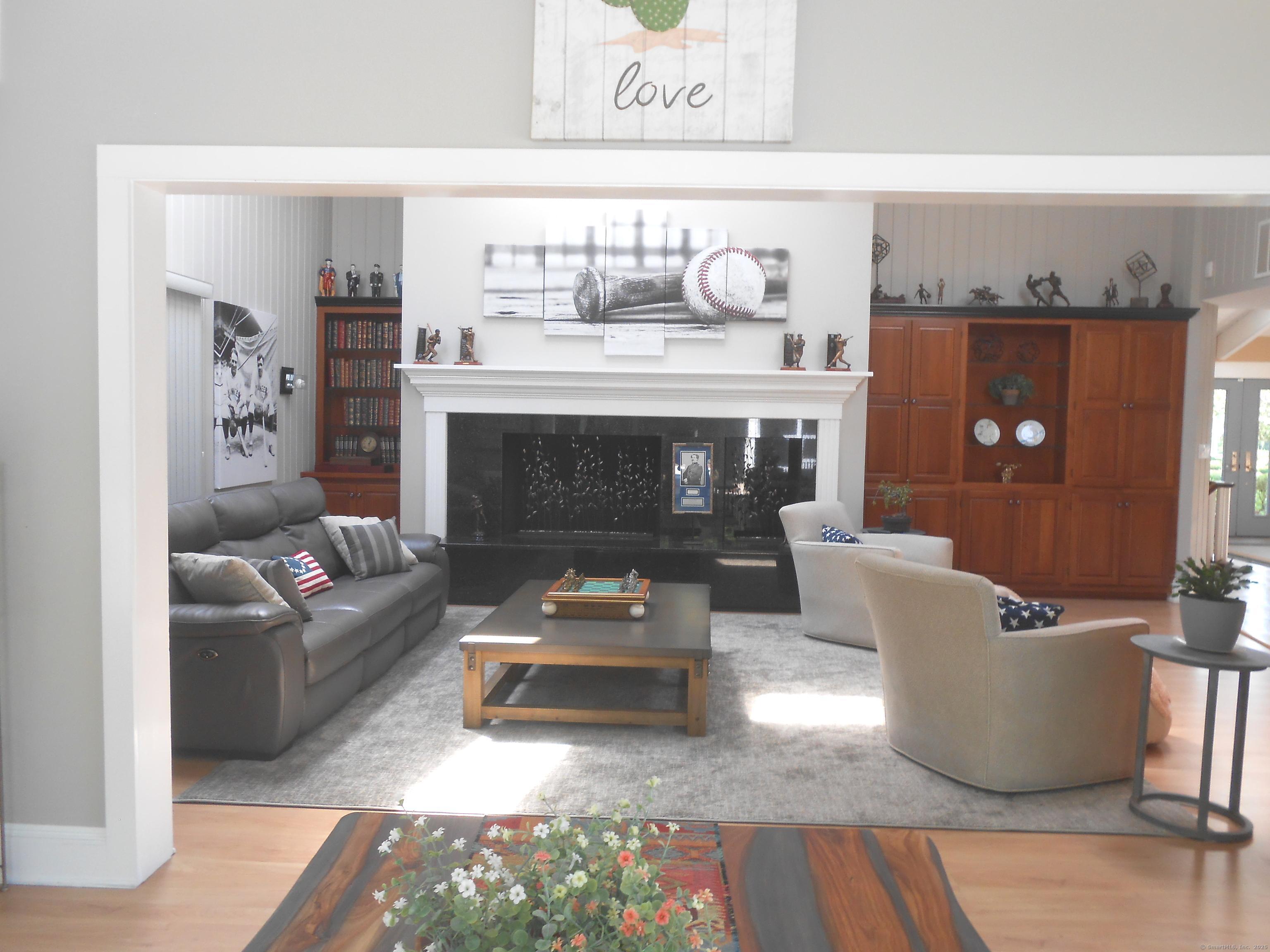 9 Mirage Drive
