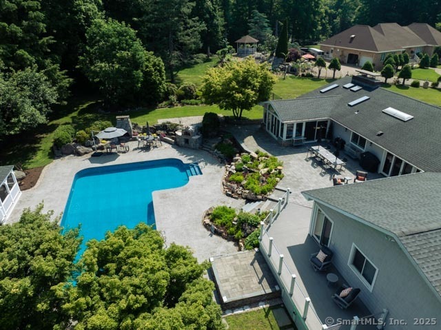 9 Mirage Drive