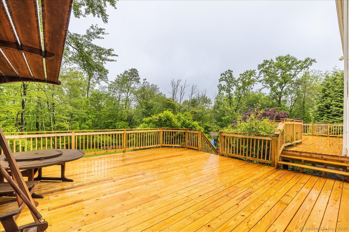 16 Saddle Ridge Road