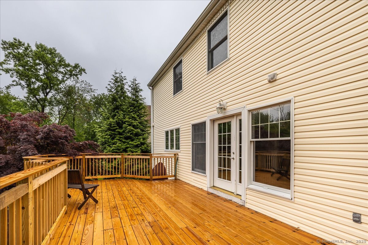 16 Saddle Ridge Road