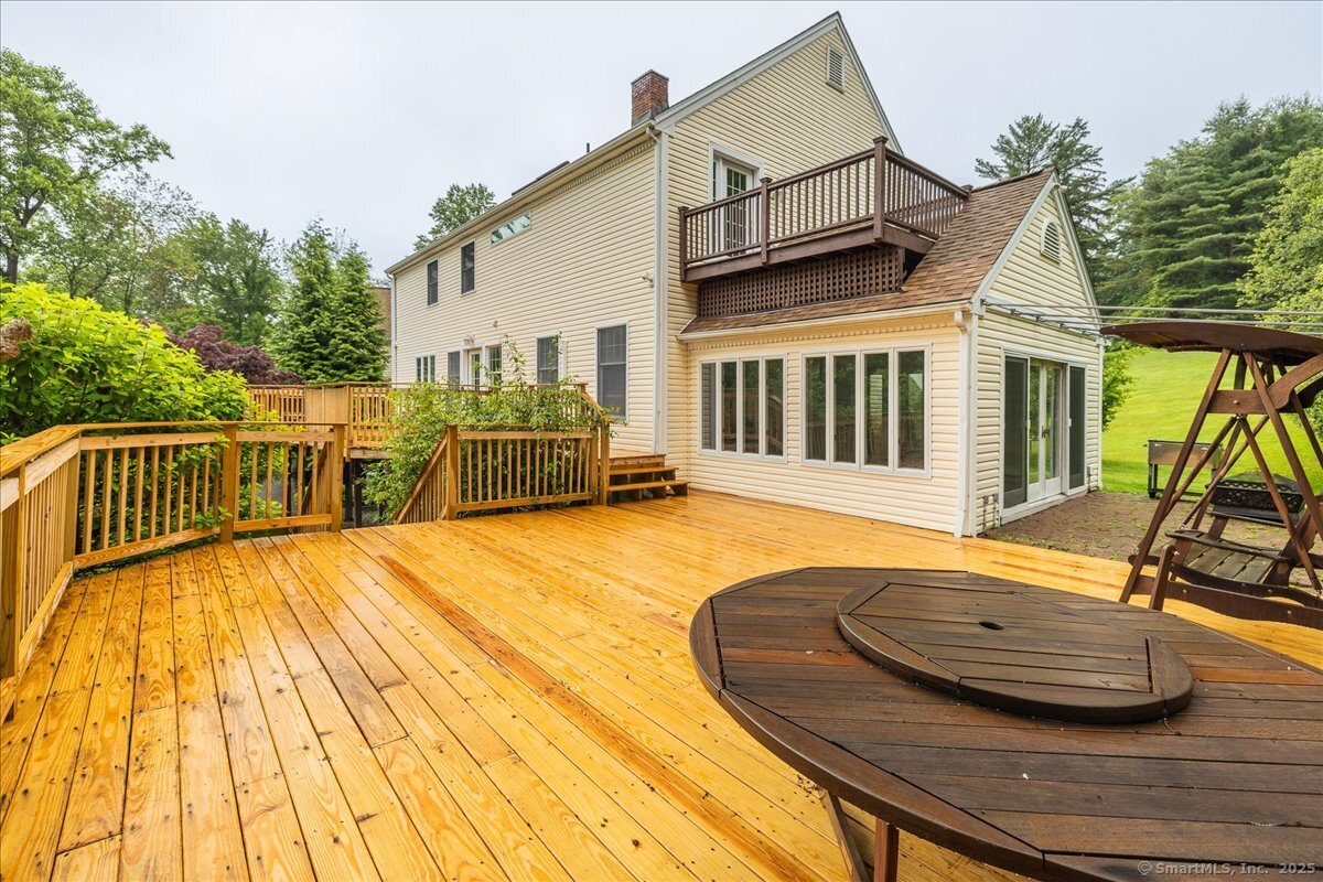 16 Saddle Ridge Road