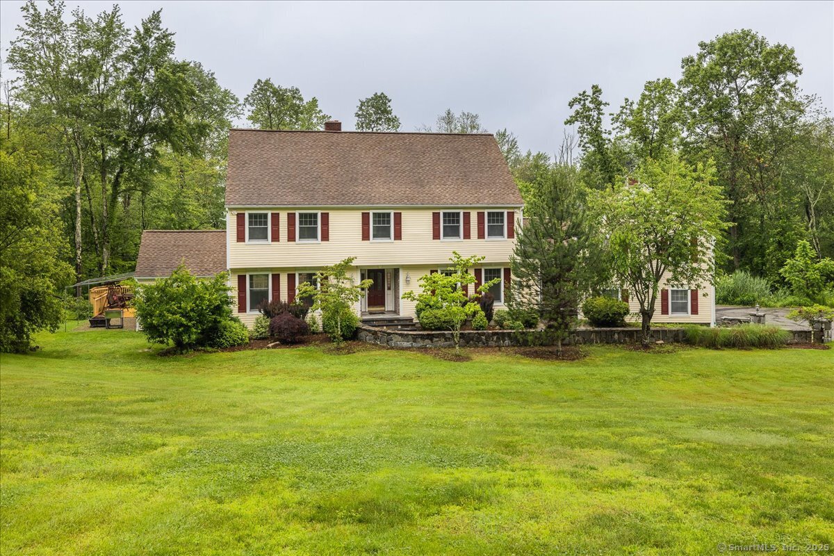 16 Saddle Ridge Road