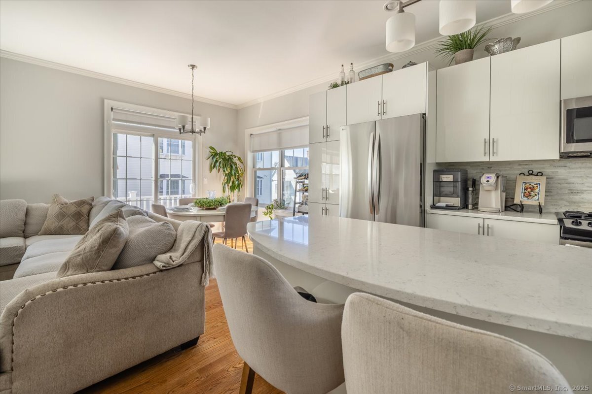 175 West Avenue 6