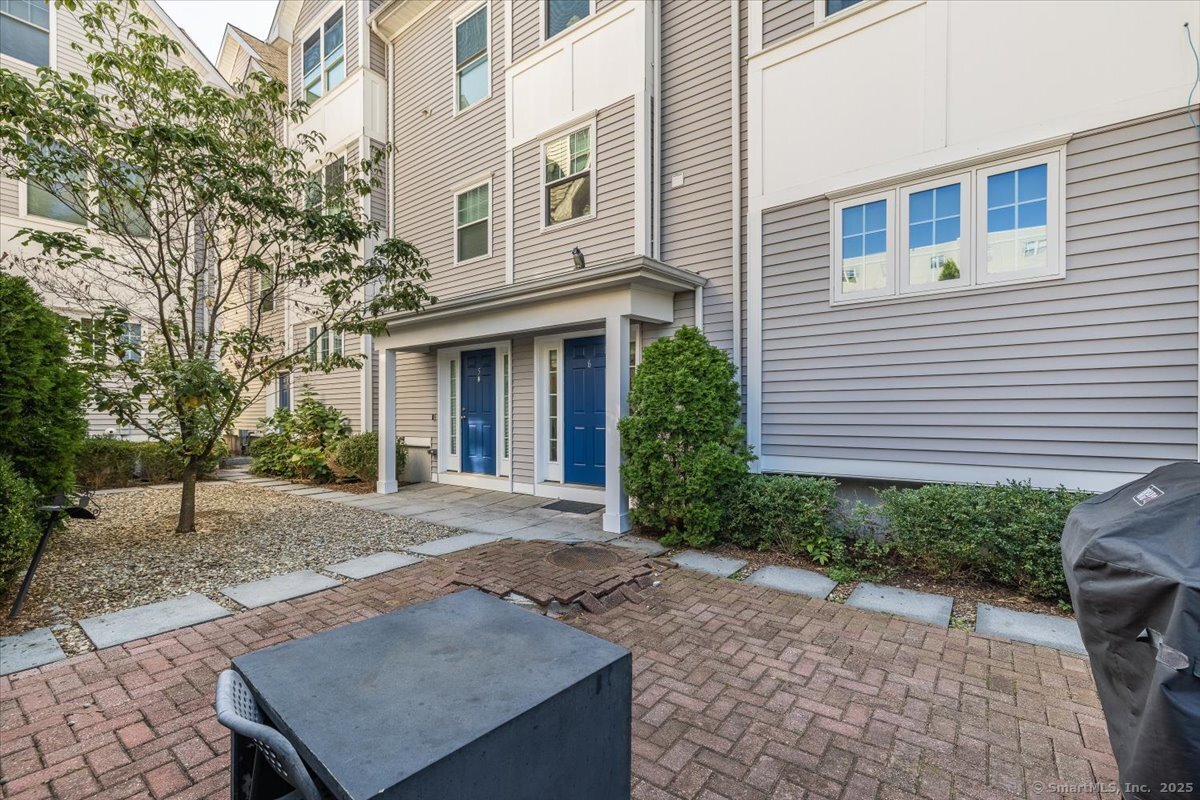 175 West Avenue 6