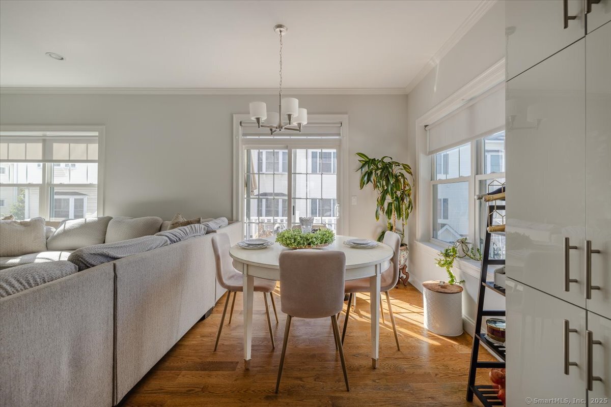 175 West Avenue 6