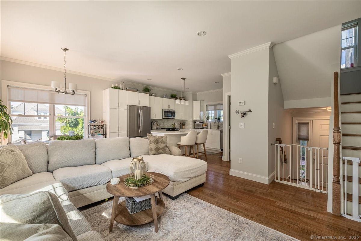 175 West Avenue 6