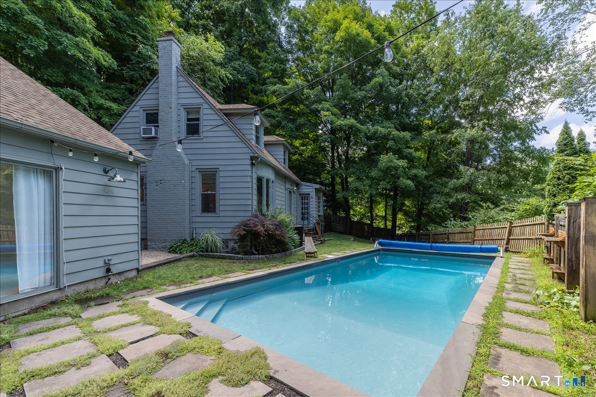 24 Steinmann Avenue