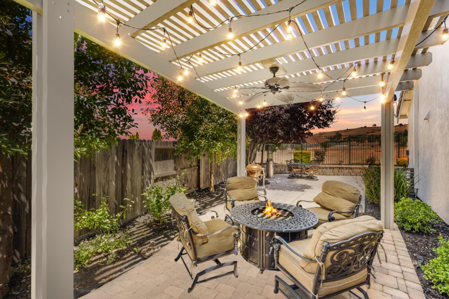 3526 Rosecrest Circle