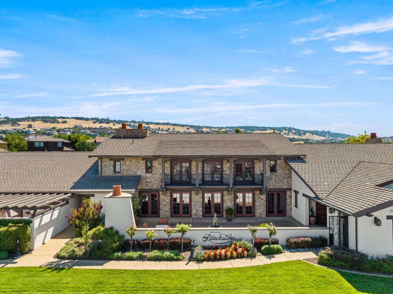 3526 Rosecrest Circle