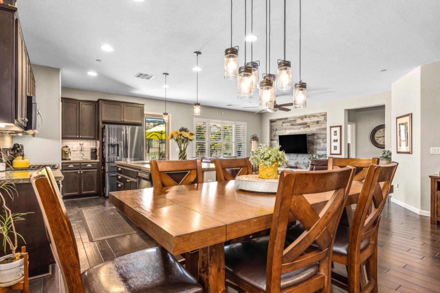 3526 Rosecrest Circle