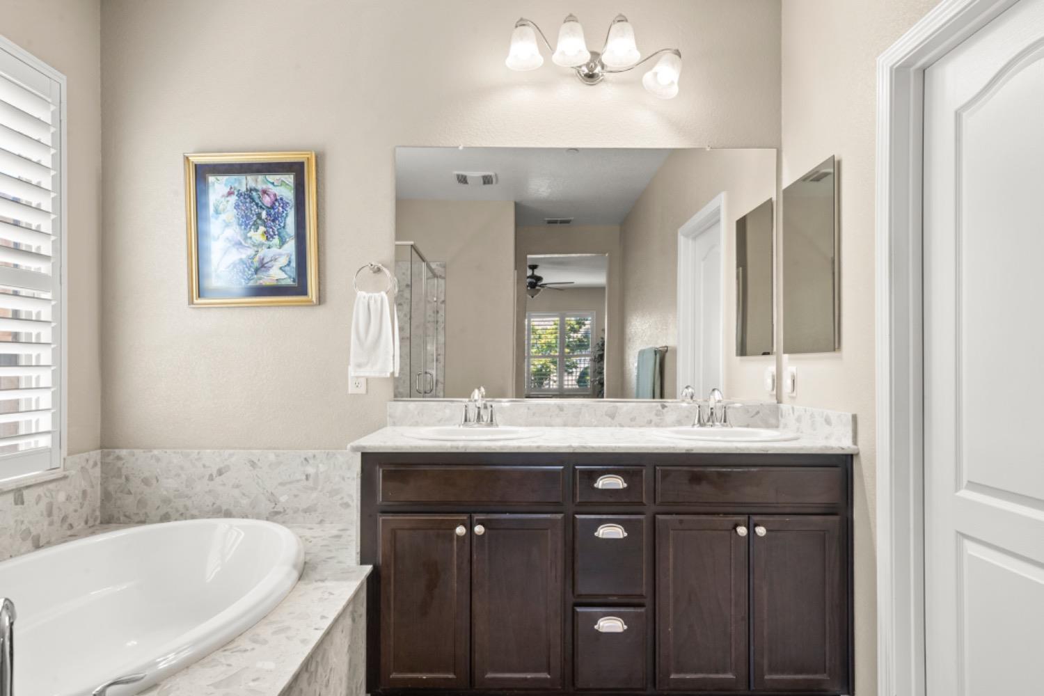 3526 Rosecrest Circle