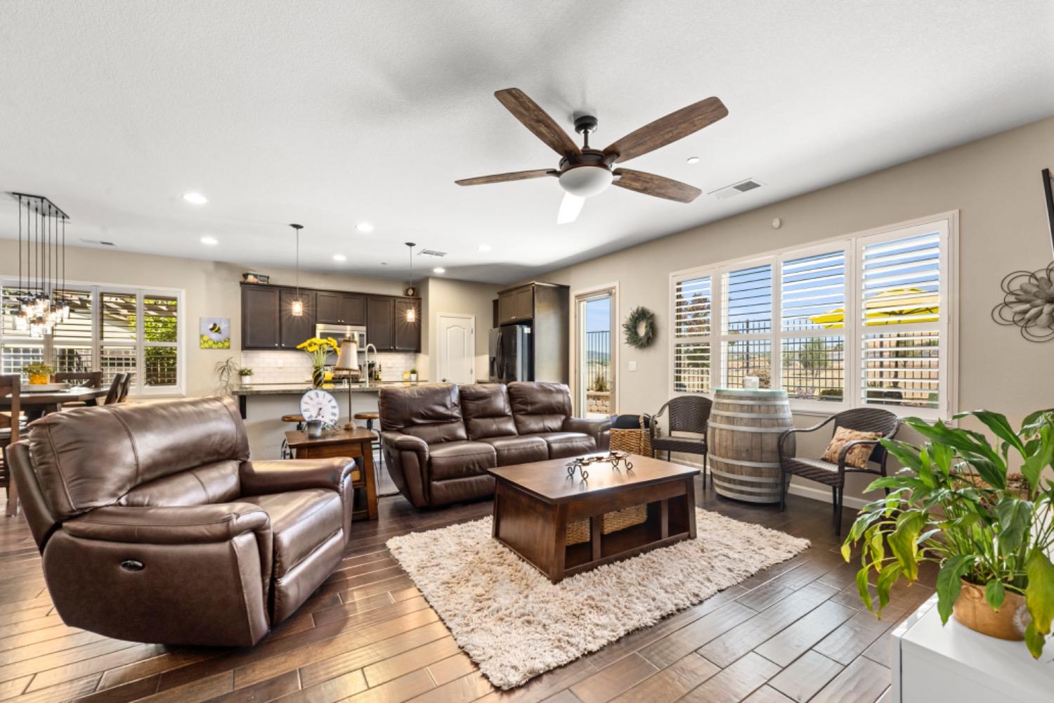 3526 Rosecrest Circle