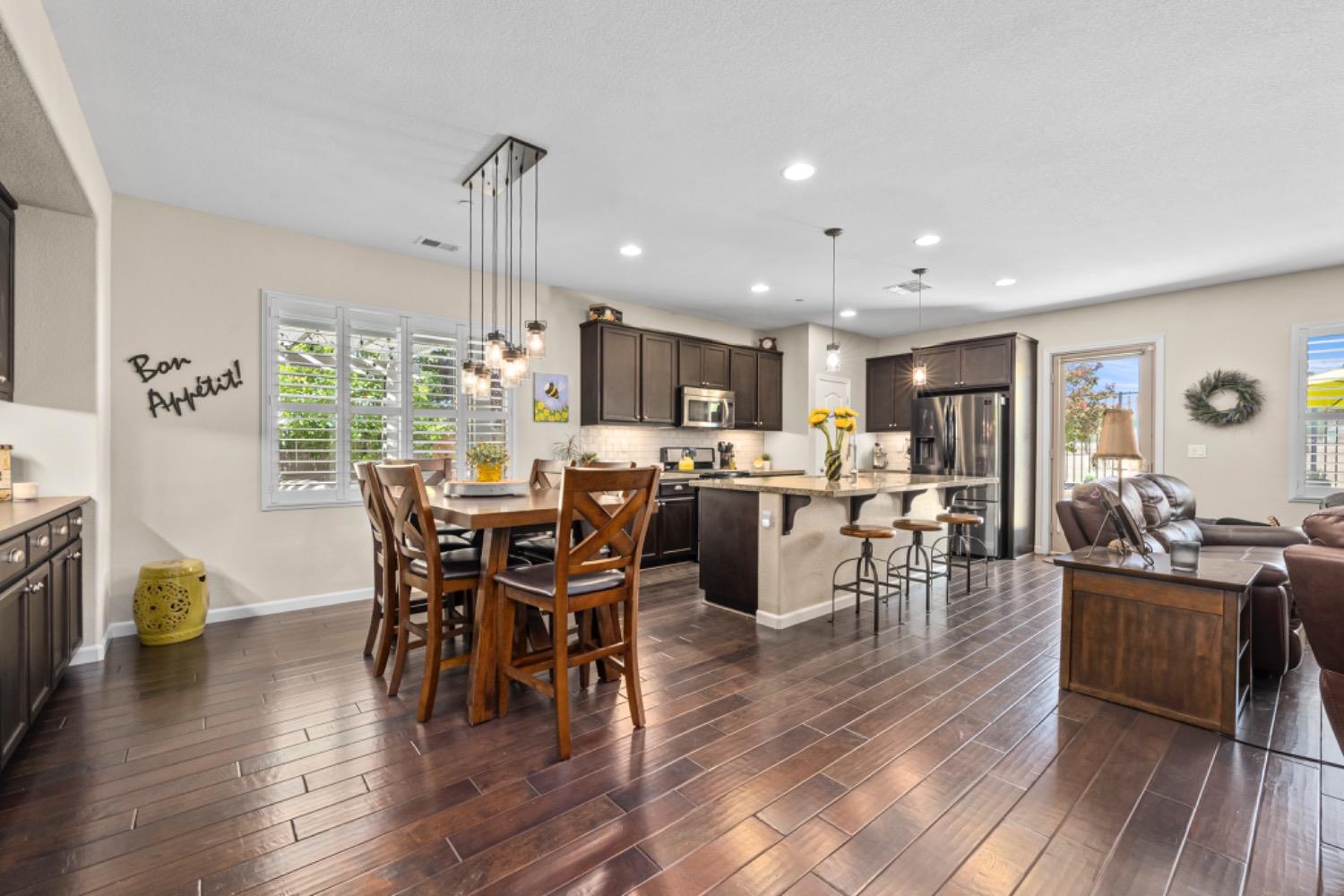 3526 Rosecrest Circle