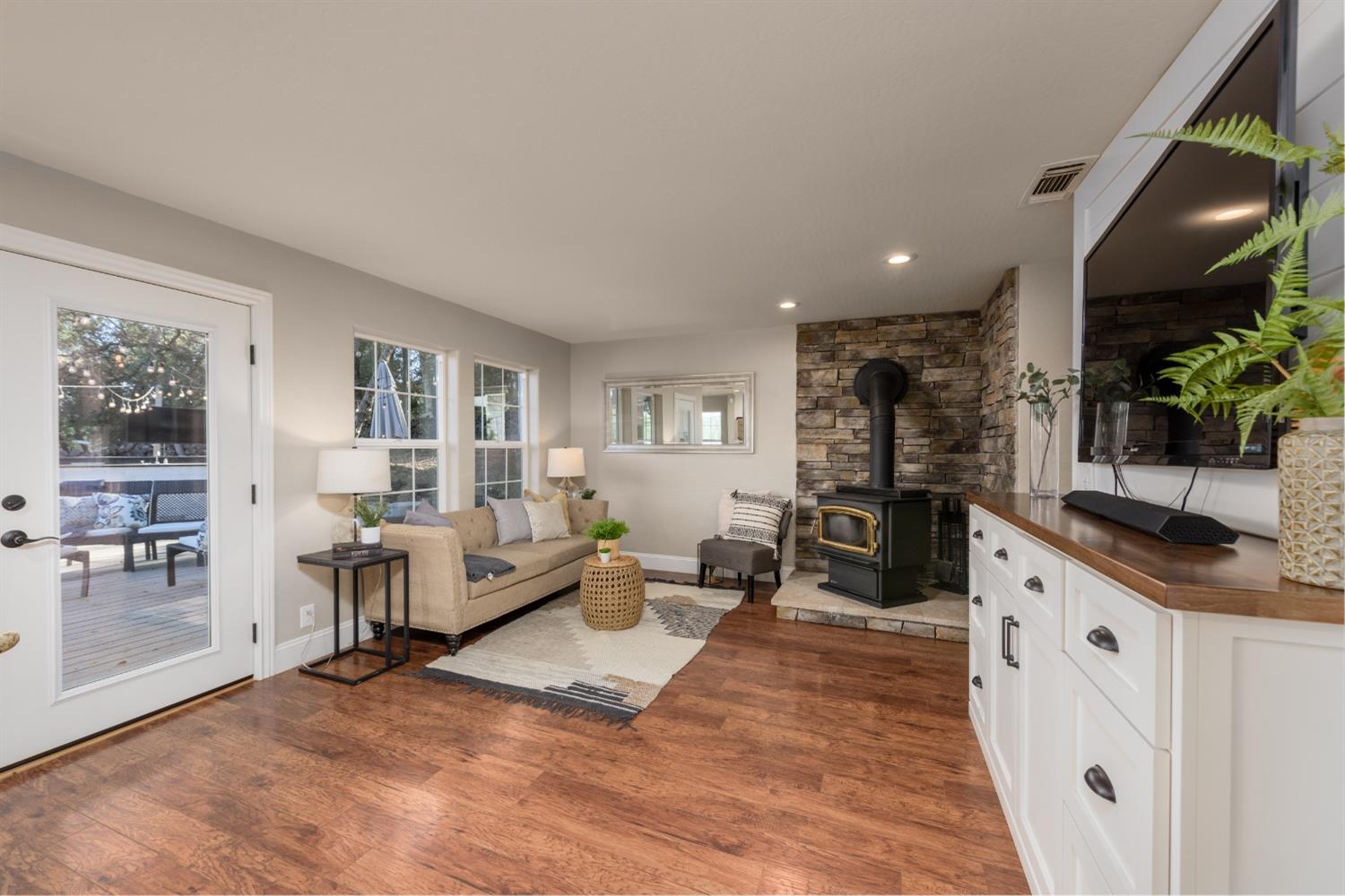 7001 Beaver Pond Road