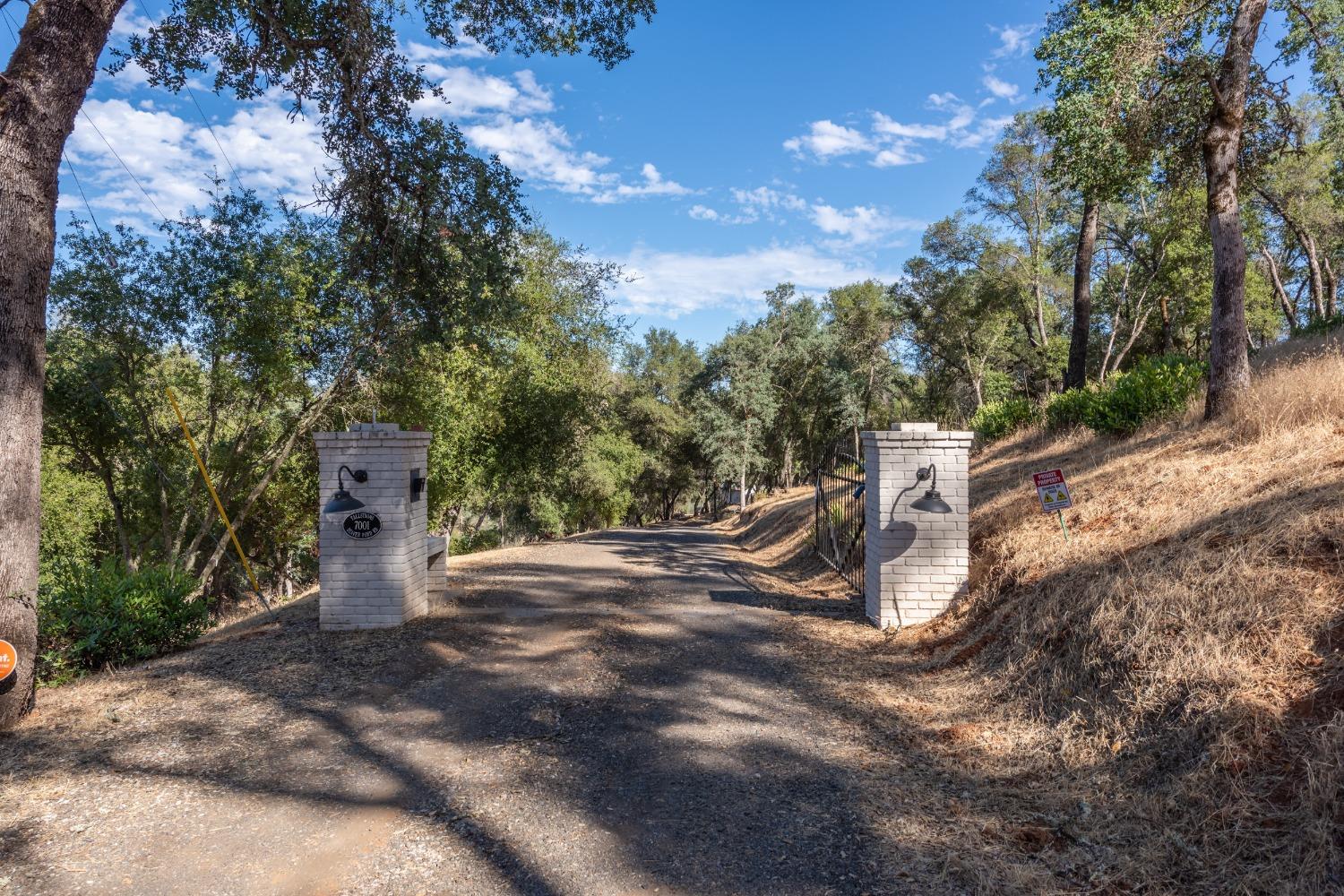 7001 Beaver Pond Road
