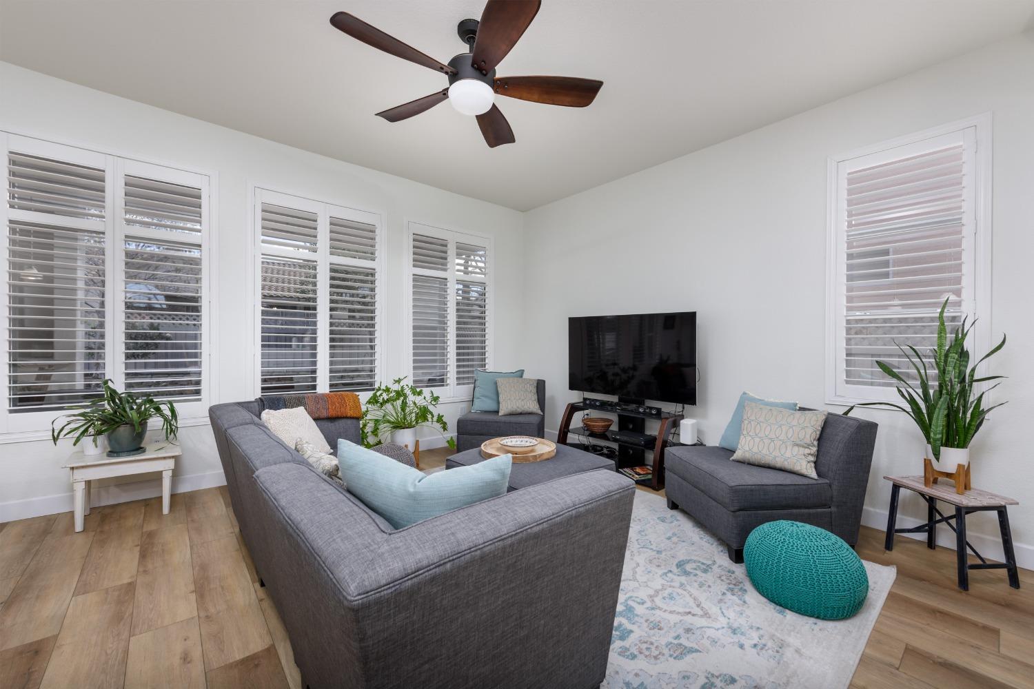 4555 Wanderlust Loop