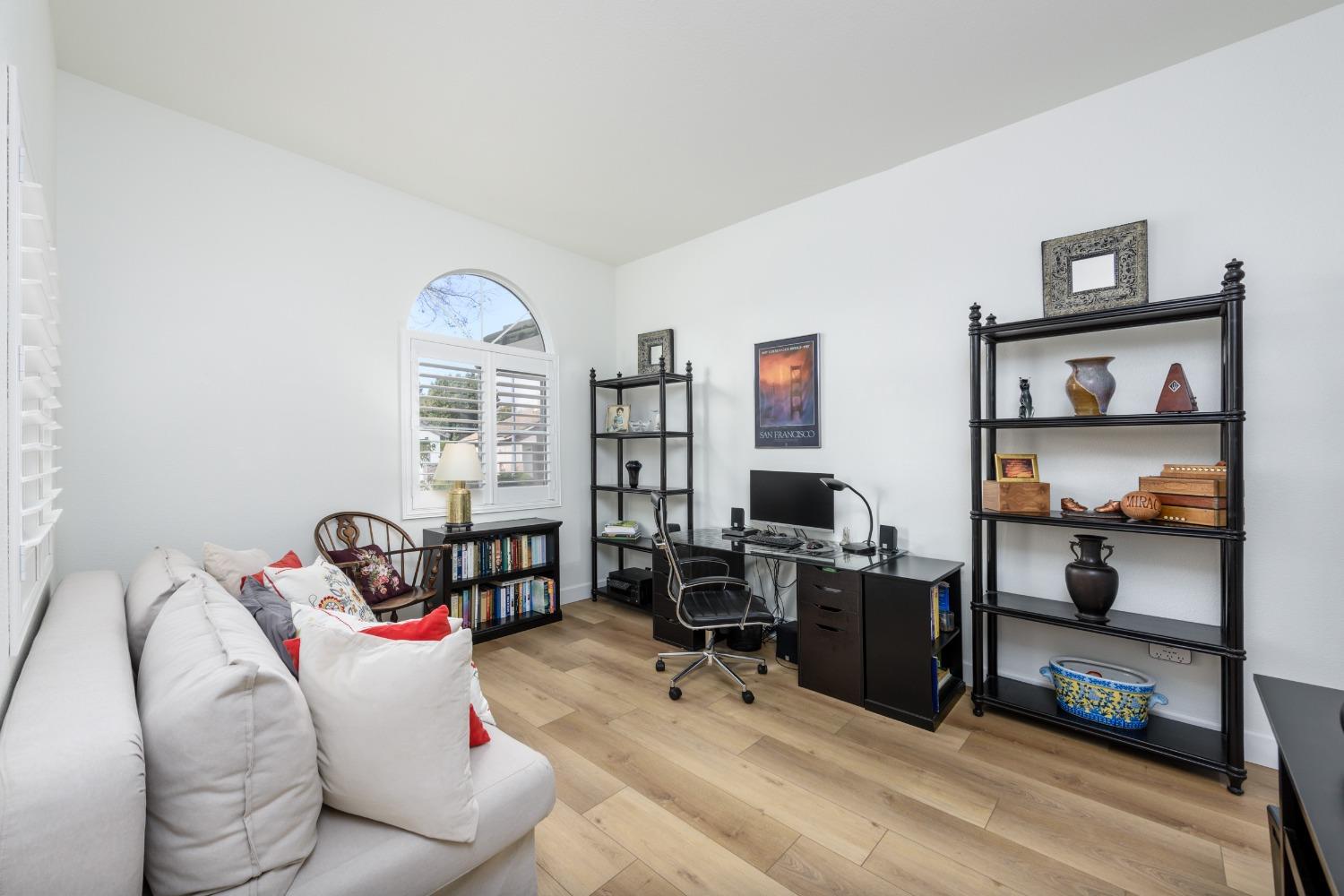 4555 Wanderlust Loop