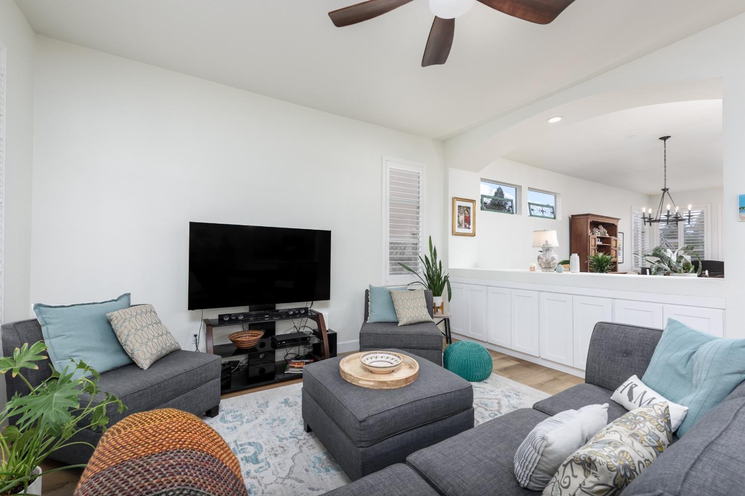 4555 Wanderlust Loop