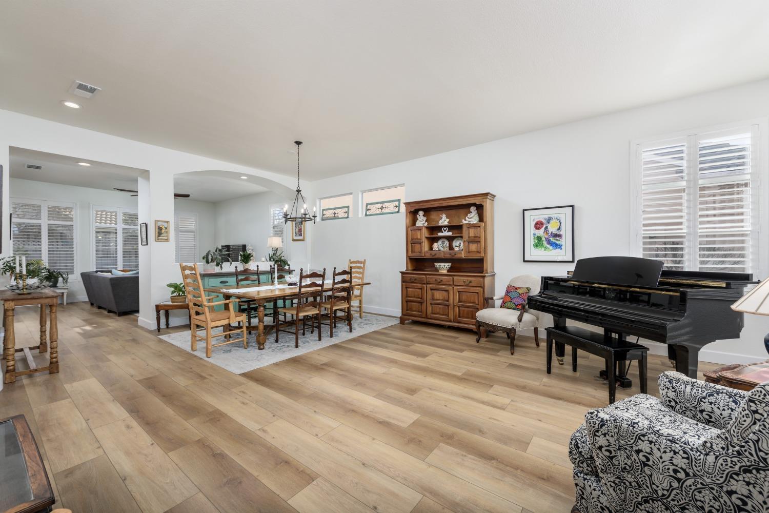 4555 Wanderlust Loop