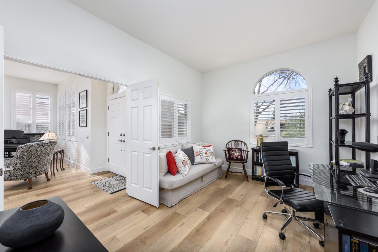 4555 Wanderlust Loop