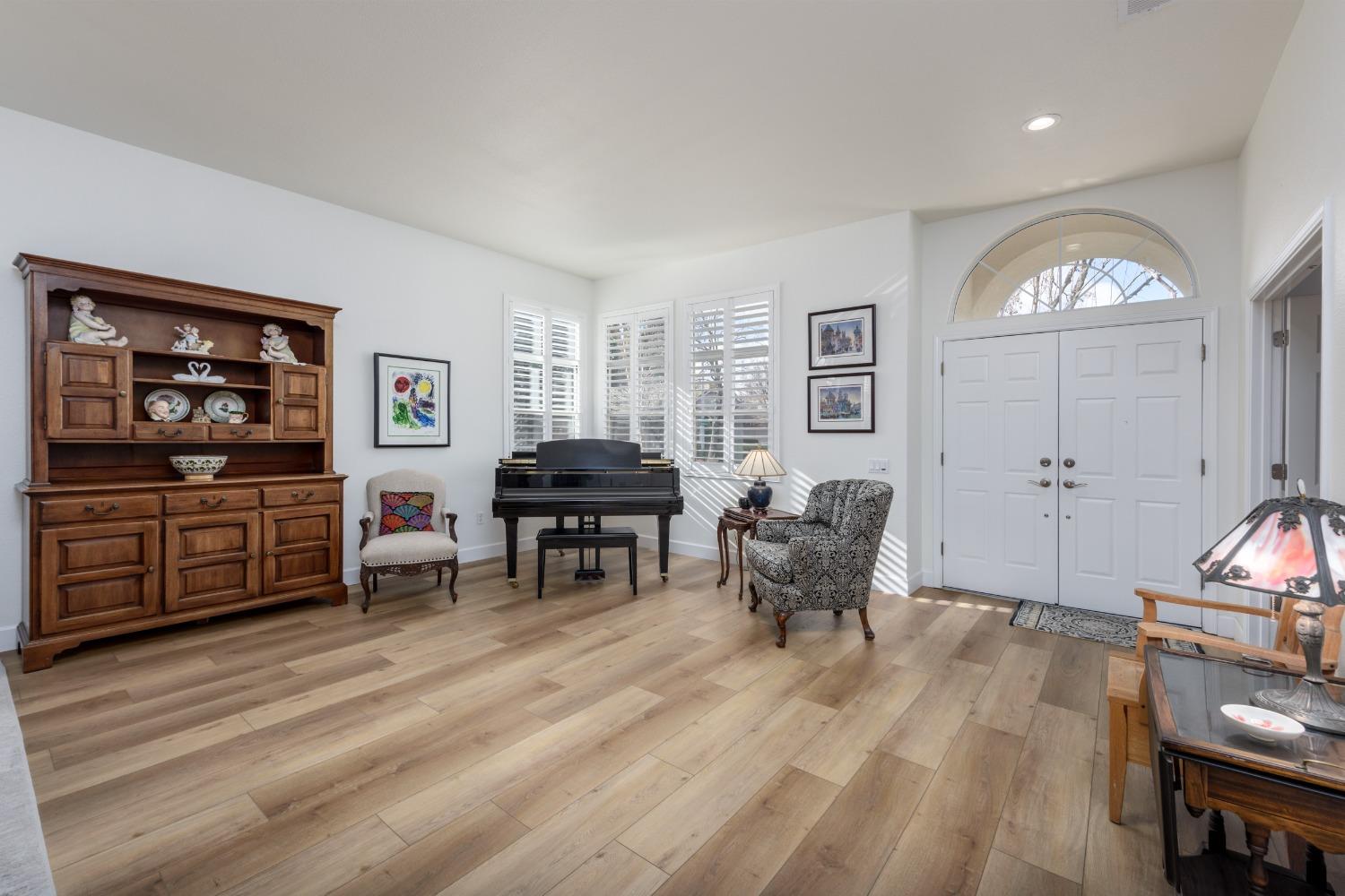 4555 Wanderlust Loop