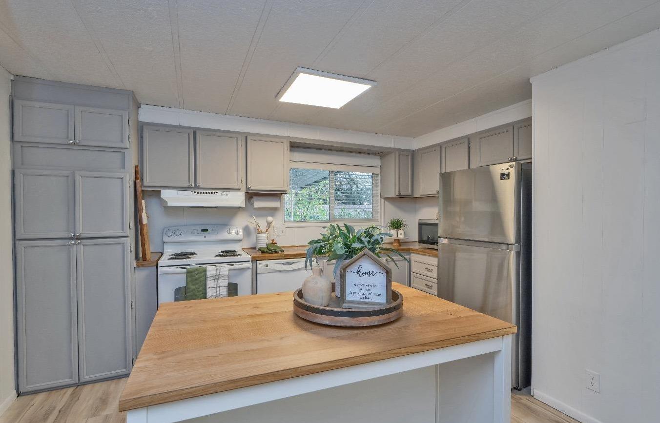 4420 Pleasant Valley Road 106