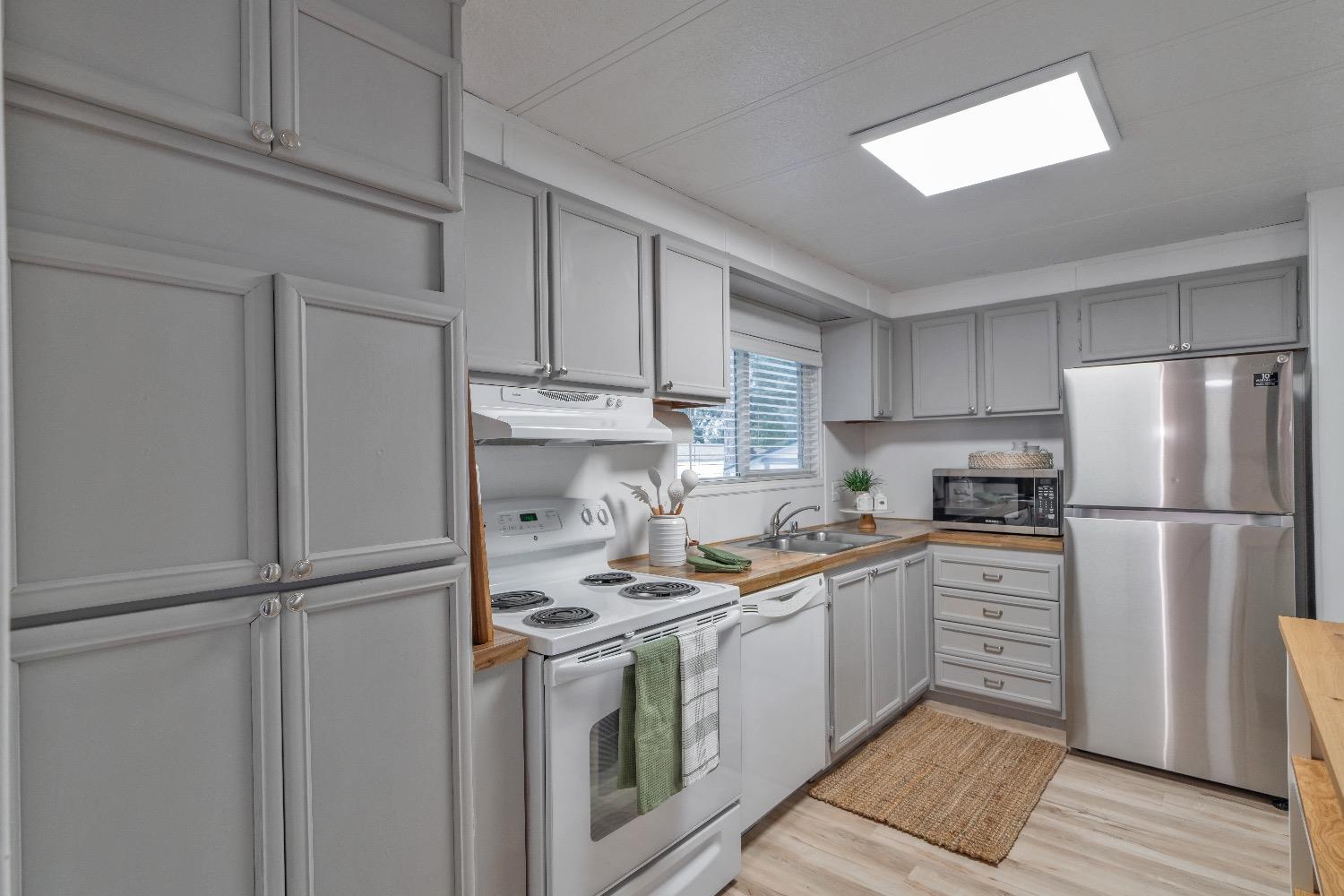 4420 Pleasant Valley Road 106