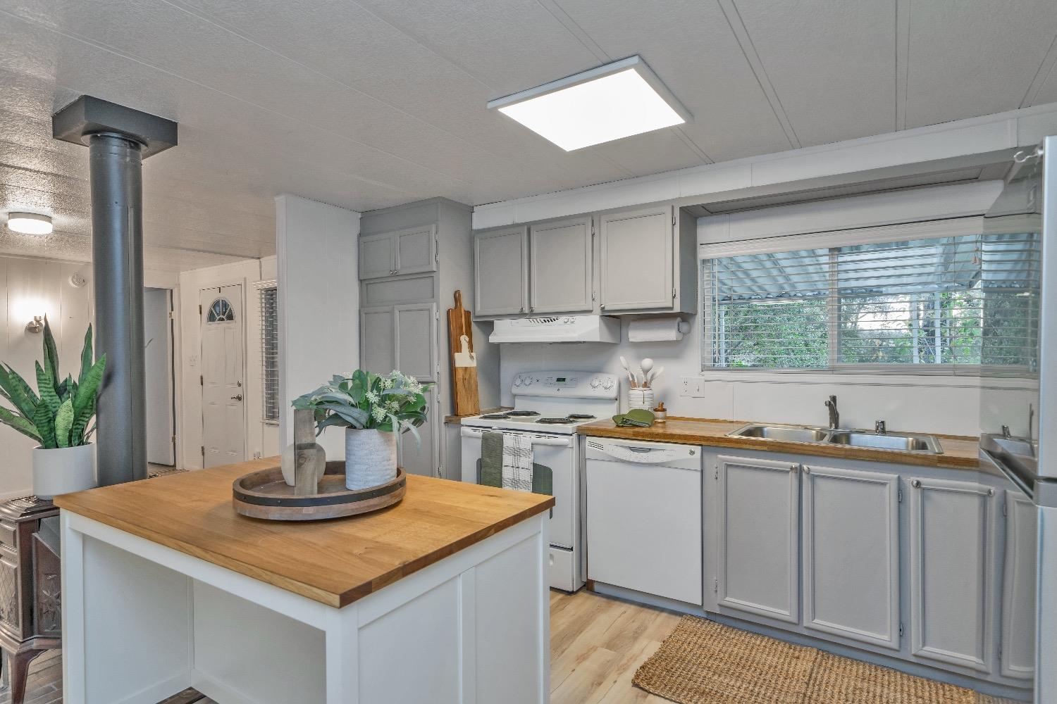 4420 Pleasant Valley Road 106