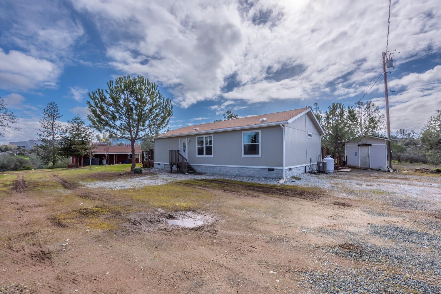 2915 Josie Lane
