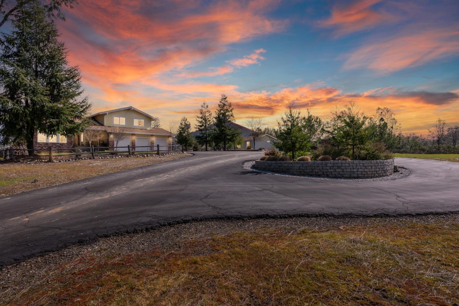 2915 Josie Lane