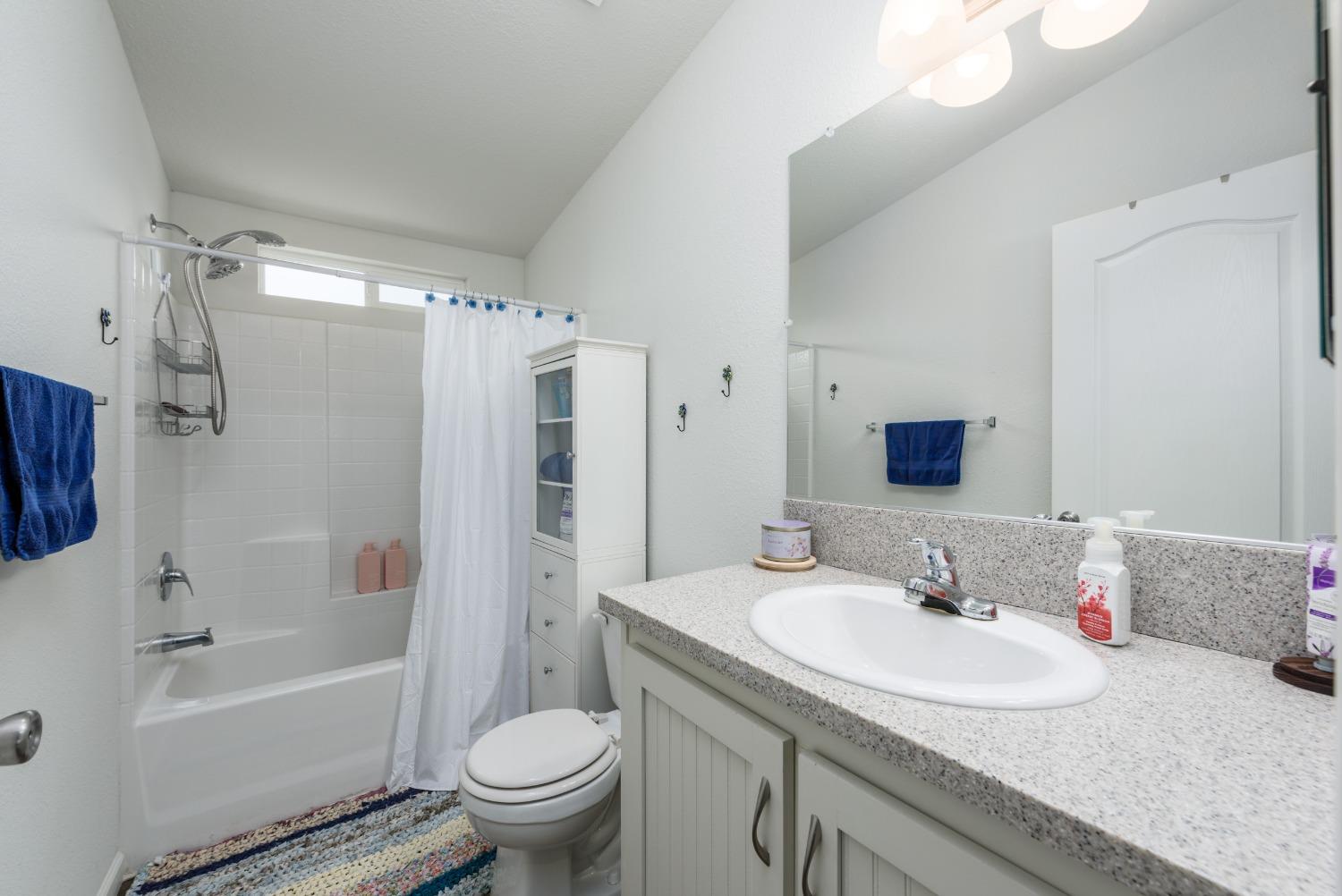 2915 Josie Lane