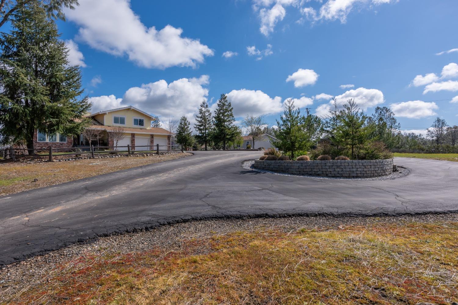 2915 Josie Lane