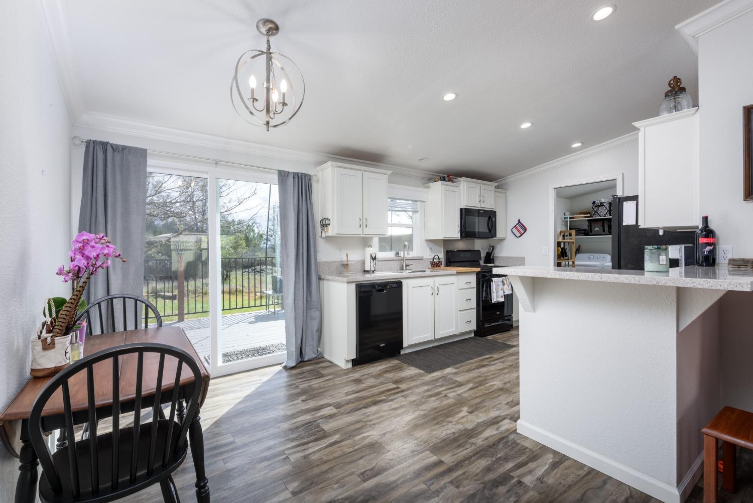 2915 Josie Lane