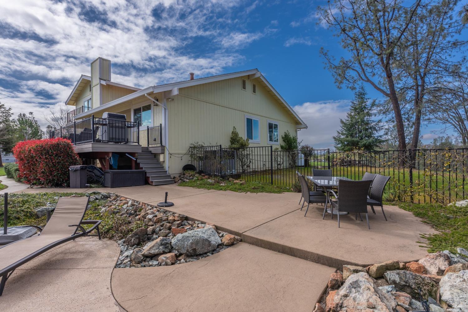 2915 Josie Lane