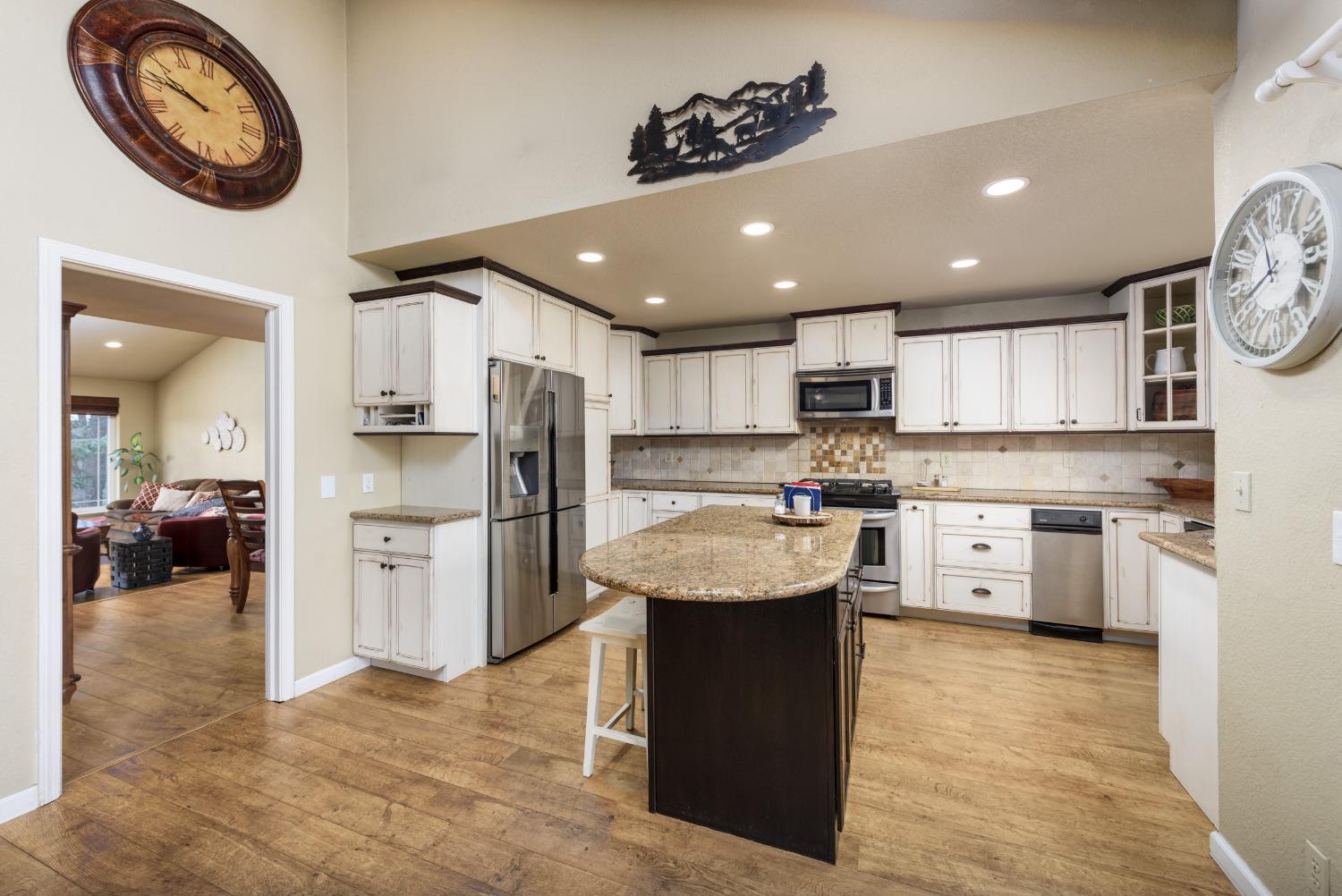 2915 Josie Lane
