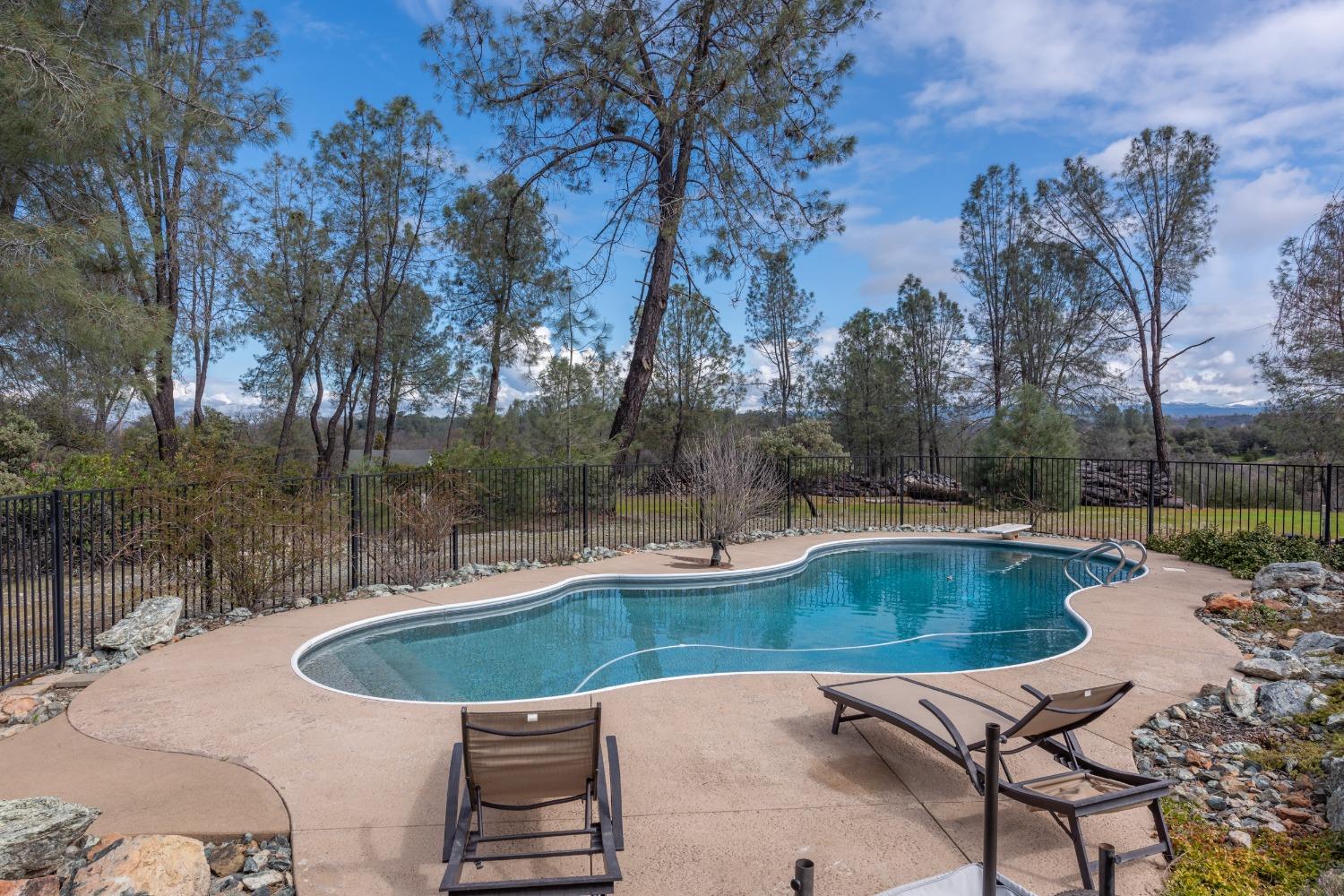 2915 Josie Lane