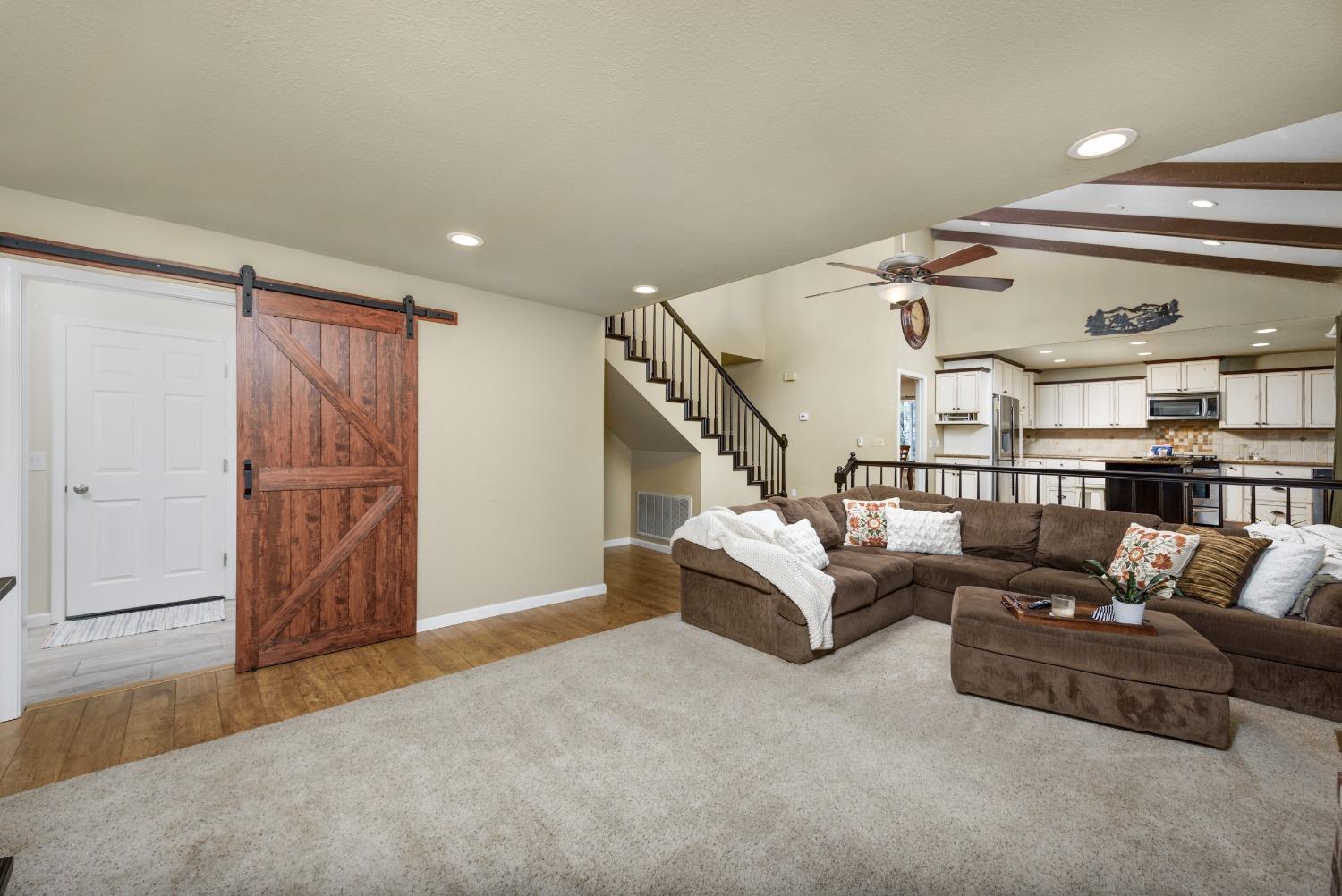 2915 Josie Lane