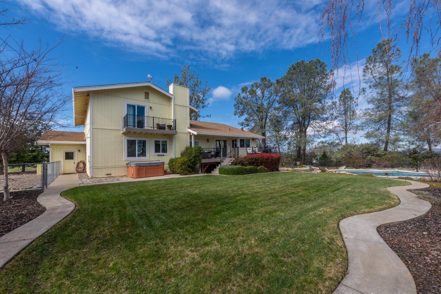 2915 Josie Lane