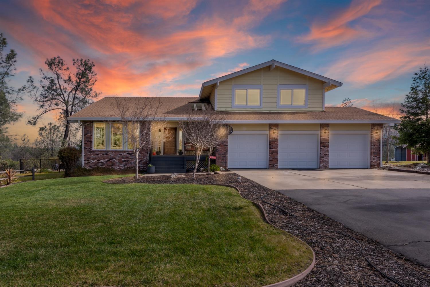 2915 Josie Lane