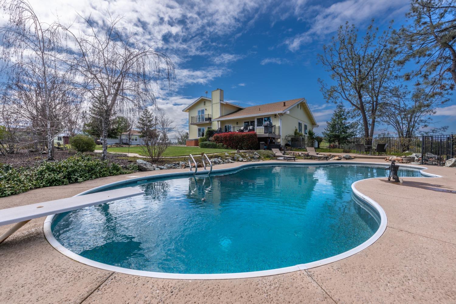 2915 Josie Lane