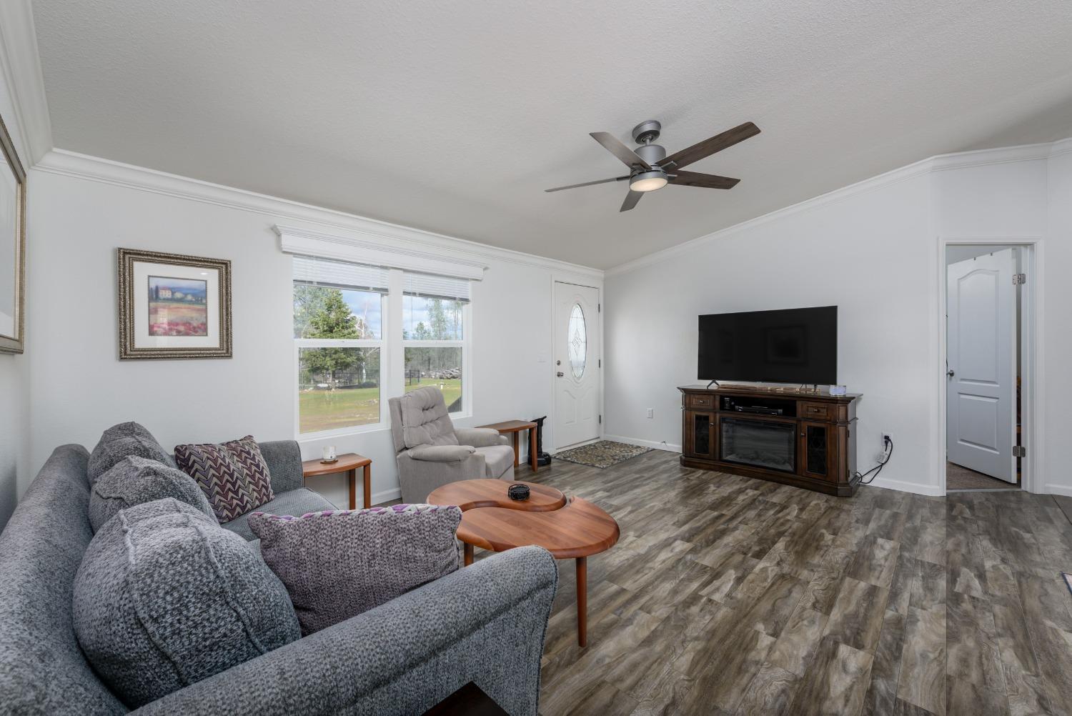 2915 Josie Lane