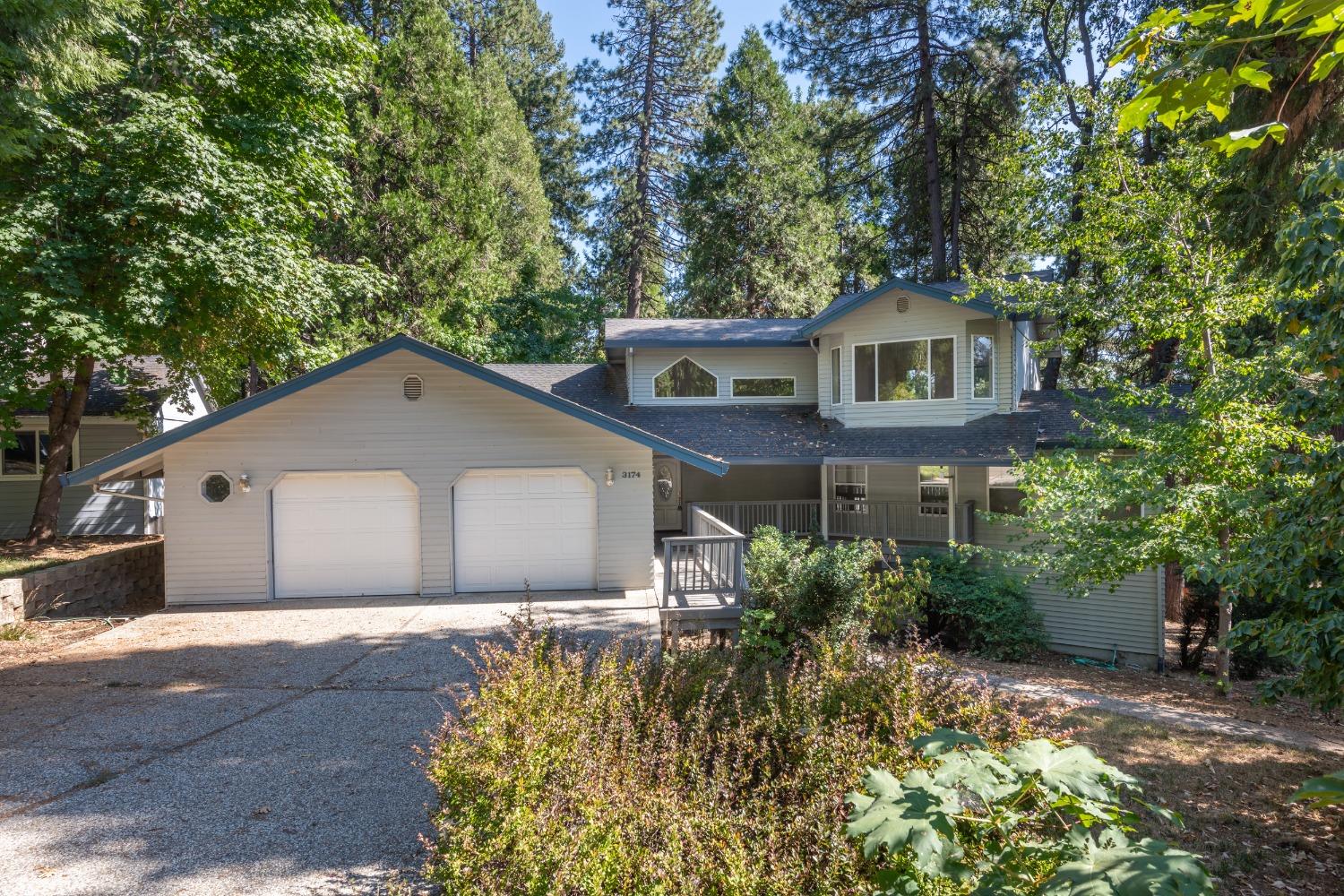 3174 Castlewood Circle