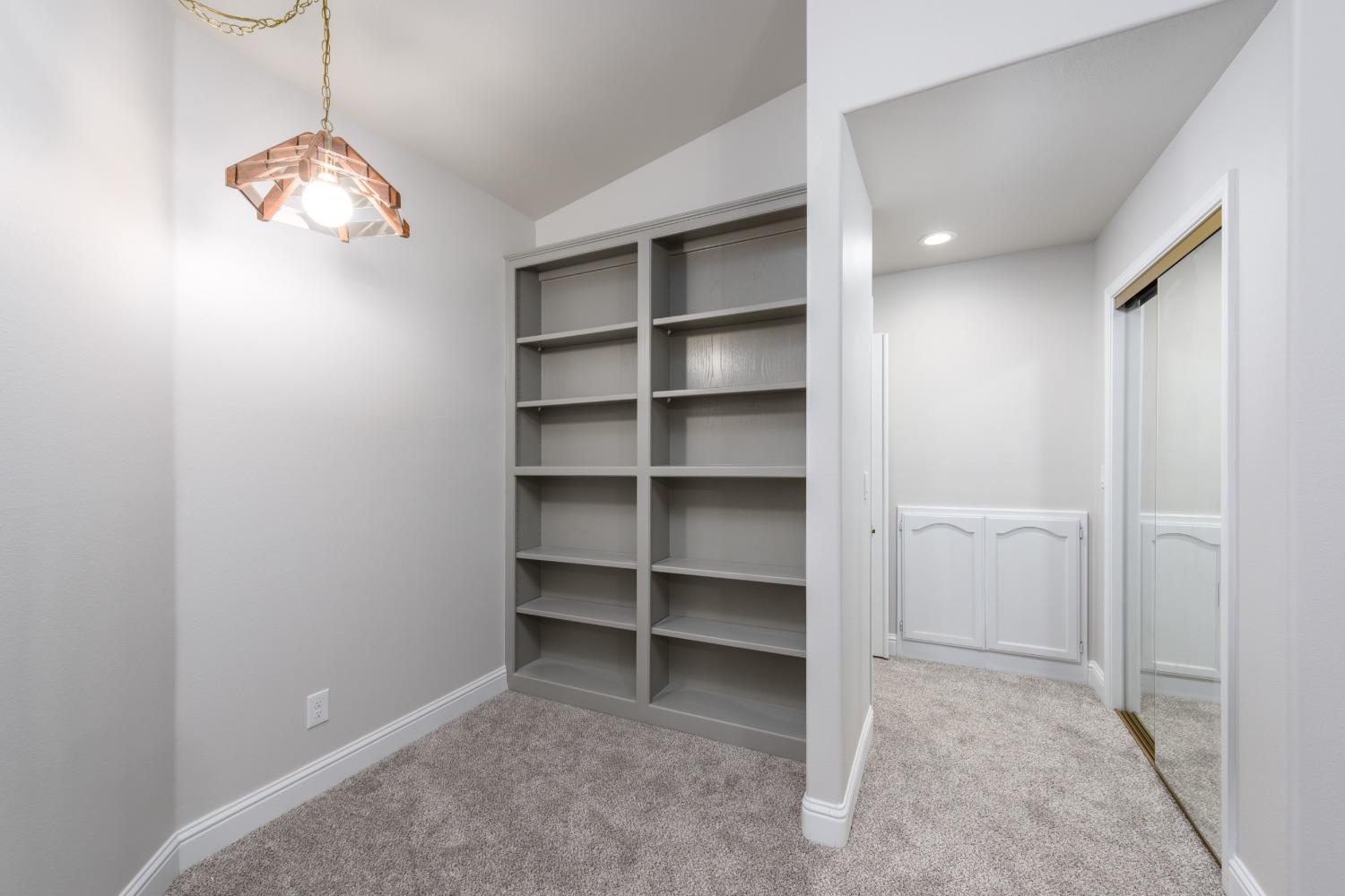 3174 Castlewood Circle