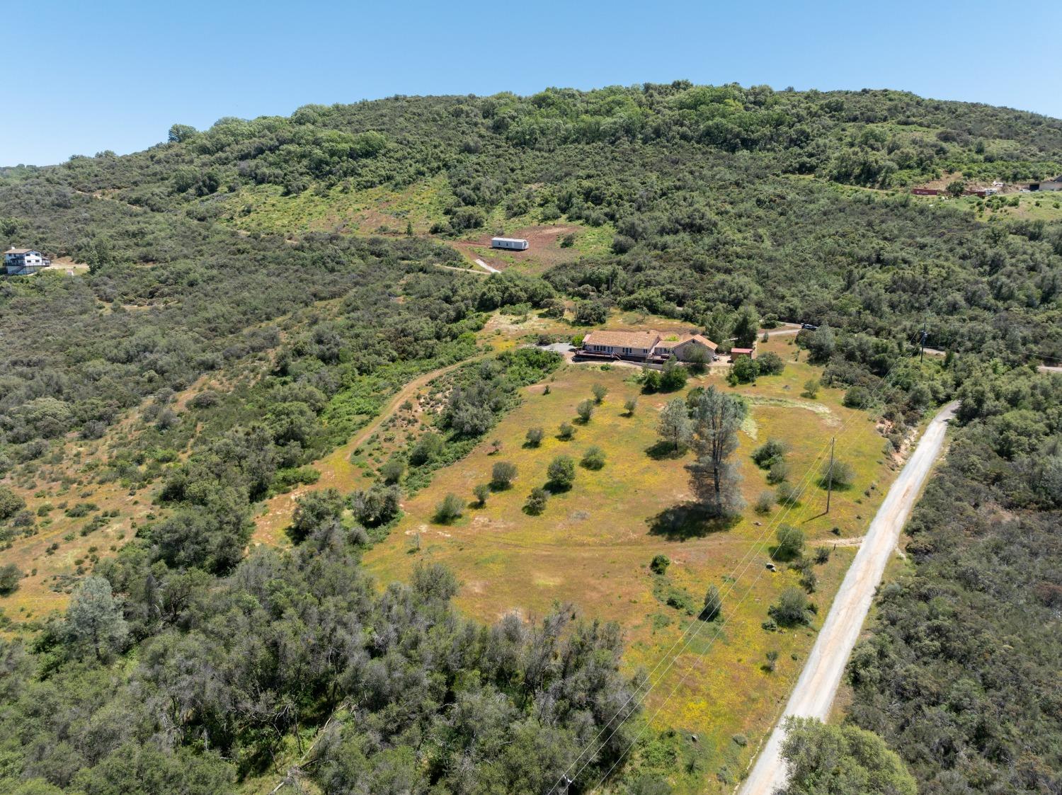 707 Kanaka Valley Road