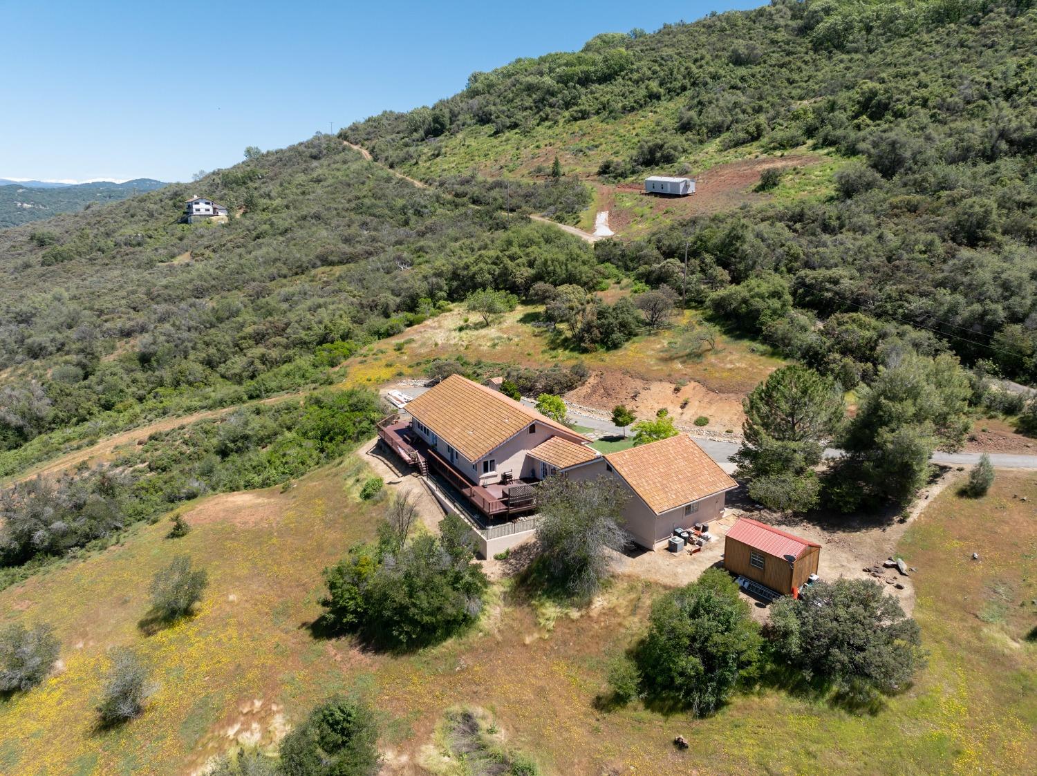 707 Kanaka Valley Road