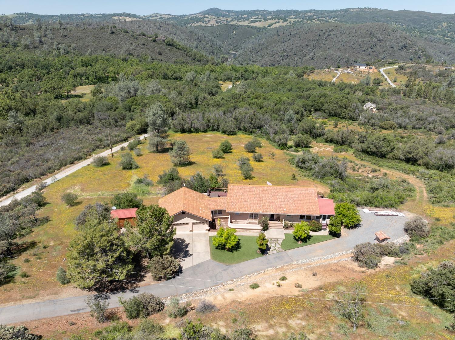 707 Kanaka Valley Road