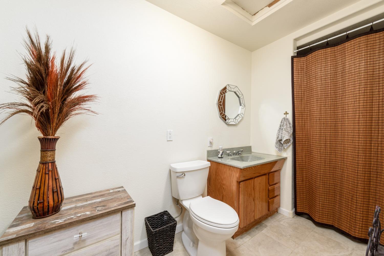 707 Kanaka Valley Road