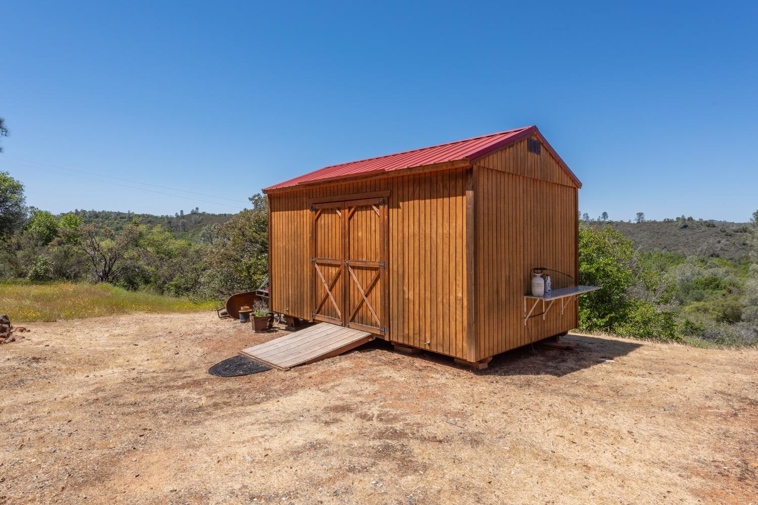 707 Kanaka Valley Road