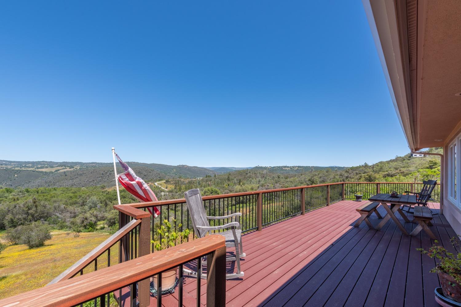 707 Kanaka Valley Road