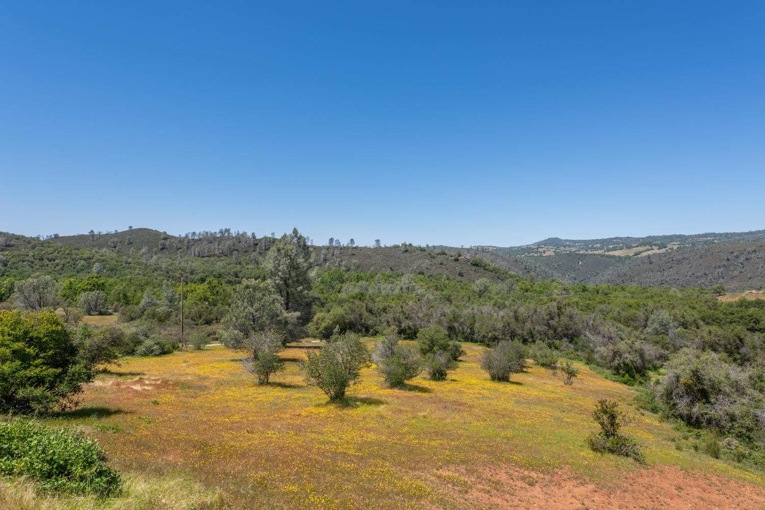 707 Kanaka Valley Road